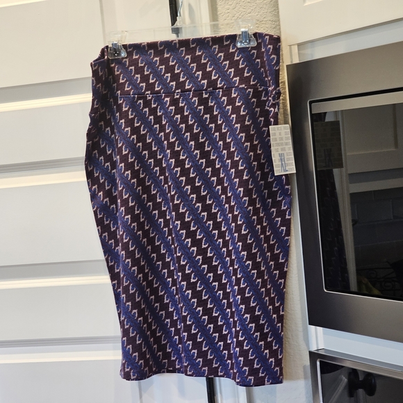 LuLaRoe Elegant Blue/Purple Print EXTREMELY COMFORTABLE Pencil Skirt SIZE☆XL☆NWT - Picture 1 of 11